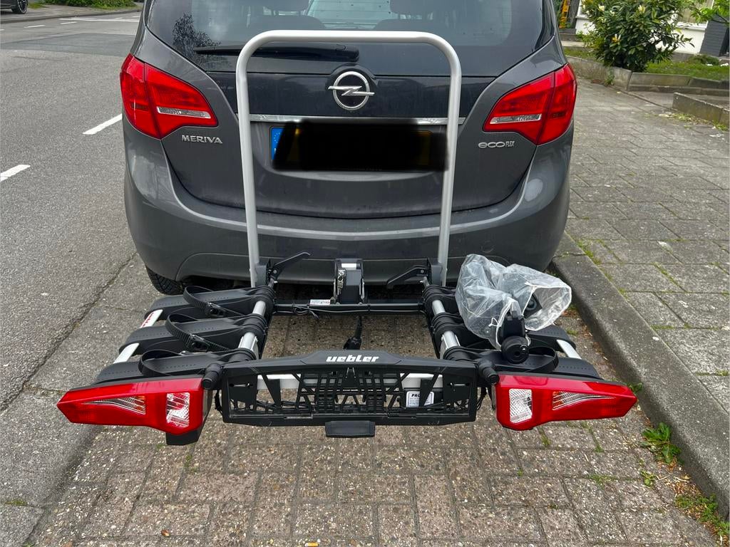 Uebler i31S-DC fietsendrager voor 3-fietsen zgan, Auto diversen, Fietsendragers, Ophalen, Zo goed als nieuw, Trekhaakdrager