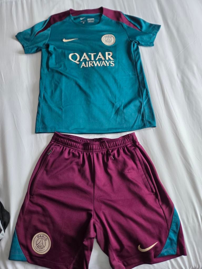 Origineel PSG voetbalpakje maat L (147-158cm), Ophalen of Verzenden, Zo goed als nieuw
