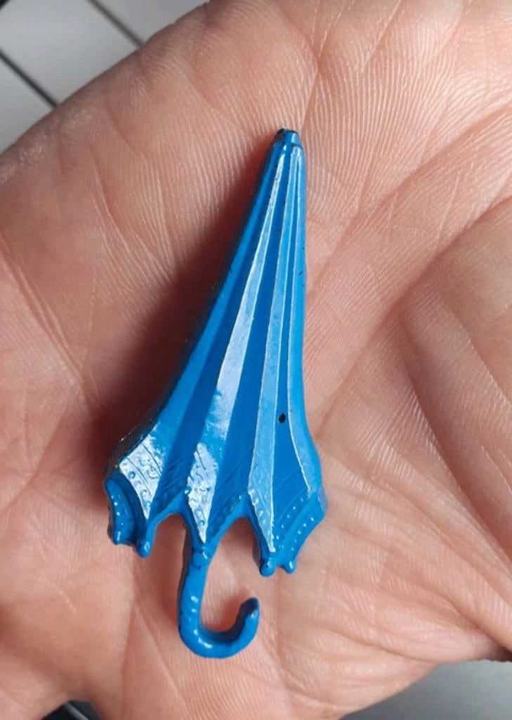 Vintage broche Paraplu, Ophalen of Verzenden, Zo goed als nieuw, Overige materialen