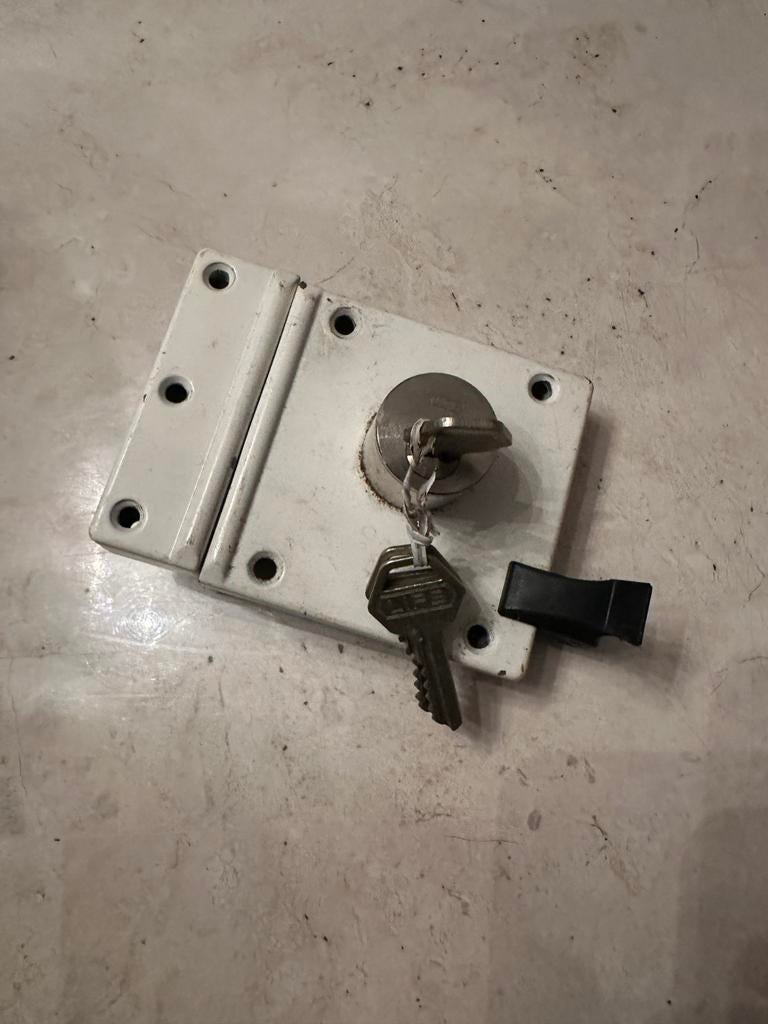 Nemef oplegslot met sleutels - Wit, Ophalen, Gebruikt