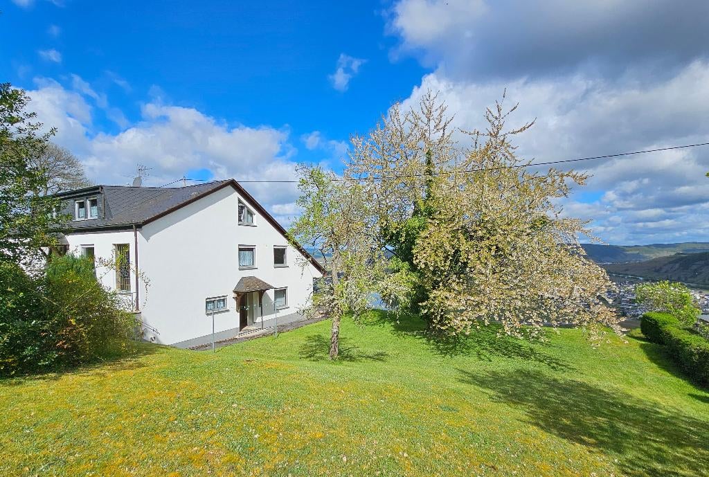 Huis met uitzicht over de Moezel en ca. 354m² bouwgrond, Huizen en Kamers, Buitenland, 10 kamers, Woonhuis, Duitsland, Aan de Moezel