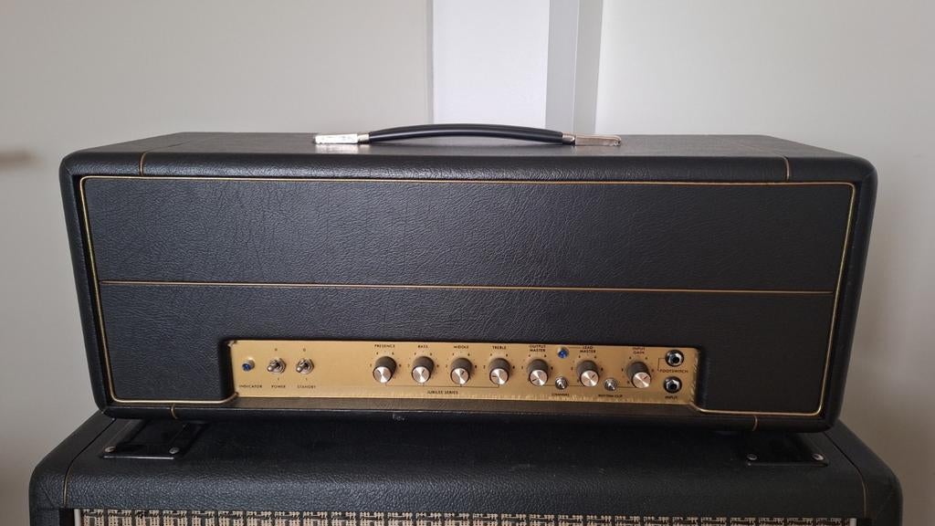 Ceriatone 2555 50 watt silver jubilee, Muziek en Instrumenten, Versterkers | Bas en Gitaar, Ophalen, Gebruikt, 50 tot 100 watt