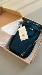 Pacsafe travelsafe reiskluis 3L nieuw in doos, 30 cm of meer, Blauw, Ophalen of Verzenden, Nieuw