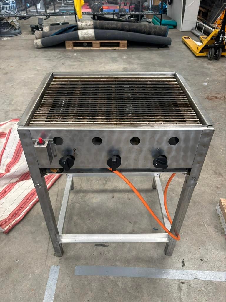 Professionele gas BBQ / grill Hendi met onderstel + hoes, Ophalen, Gebruikt