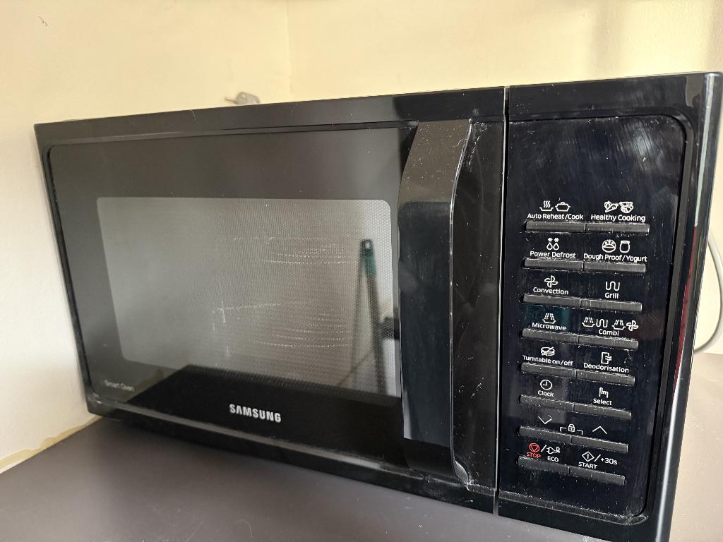 Samsung combi magnetron (als nieuw) – nooit gebruikt, Witgoed en Apparatuur, Magnetrons, Ophalen, Combimagnetron, Minder dan 45 cm