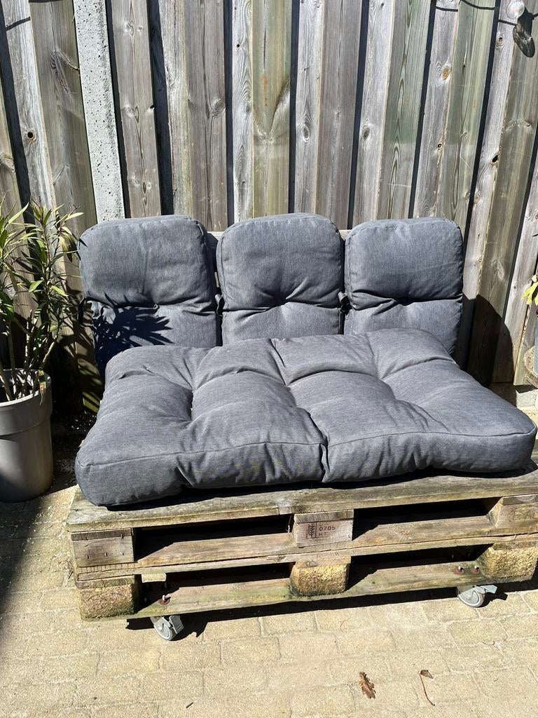2 palletbanken inclusief kussens, Tuin en Terras, Ophalen, 4 zitplaatsen, Gebruikt, Loungeset