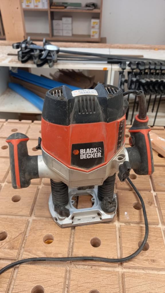Bovenfrees Black and Decker, Ophalen of Verzenden, Elektrisch, Bovenfrees