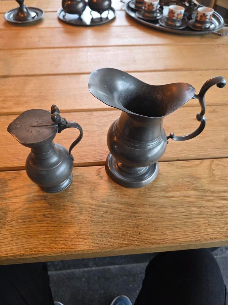 Twee tinnen kannetjes/vaasjes, Antiek en Kunst, Ophalen