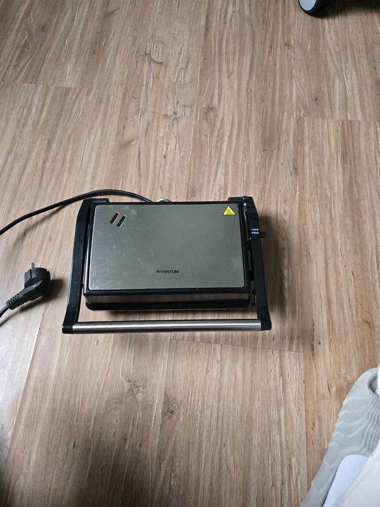Inventum Tosti-apparaat / Grill, Witgoed en Apparatuur, Contactgrills, Ophalen of Verzenden, Uitneembare platen, Gebruikt
