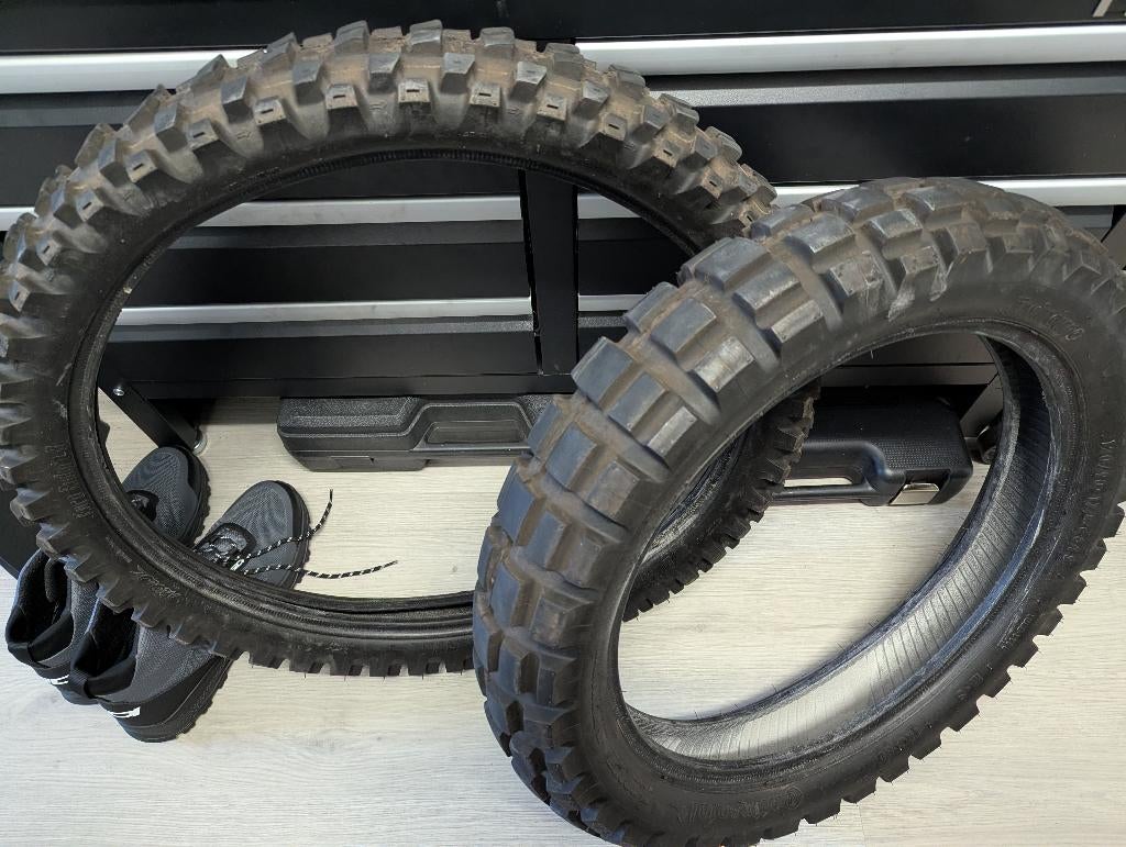 Enduro banden set Royal Enfield Himalayan, Motoren, Ophalen, Gebruikt