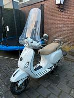 Vespa scooter (2011), Ophalen, Gebruikt, Maximaal 45 km/u, Benzine
