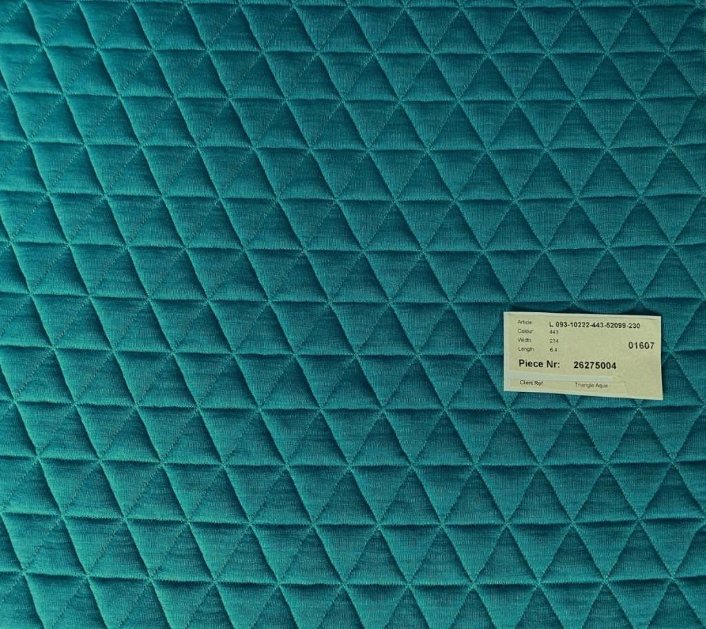 Kvadrat Febrik Triangle 443 Aqua; max. 13 meter meubelstof, Wol, Blauw, 120 cm of meer, Ophalen of Verzenden