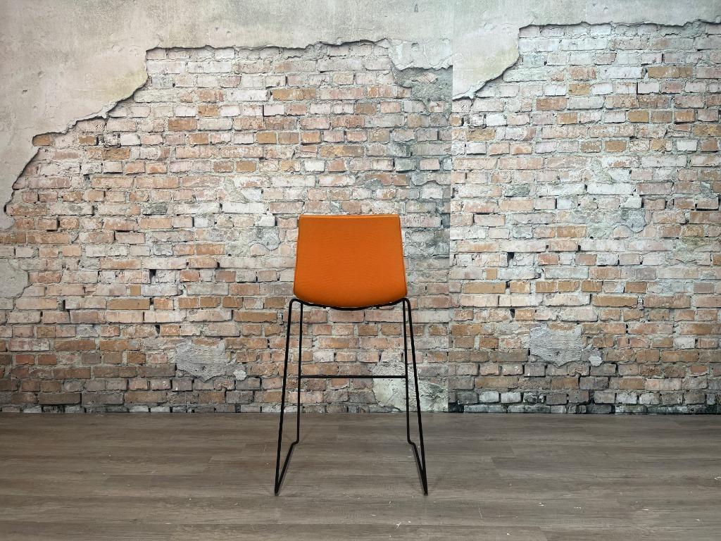 Meerdere Arper Catifa 46 bar stool  bij TheReSales, Huis en Inrichting, Barkrukken, 5 krukken of meer, Ophalen of Verzenden, Zo goed als nieuw