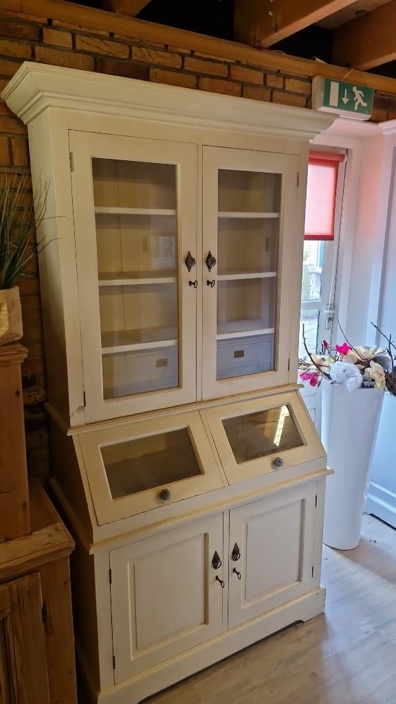 *ACTIE* Mooie Brocante Creme Buffetkast Grutterskast (2607A), Landelijke Brocante Buffetkast Kleur Creme Gratis Bezorging, Gebruikt