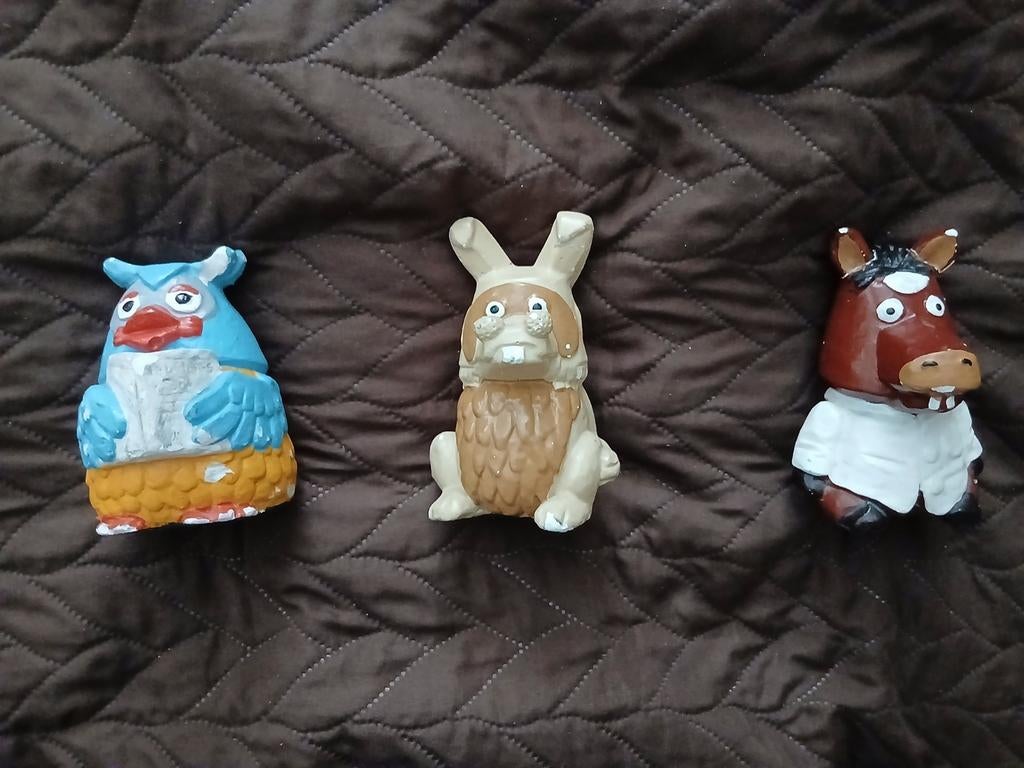 Gipsen Fabeltjeskrant beeldjes 3 stuks, Ophalen of Verzenden, Zo goed als nieuw