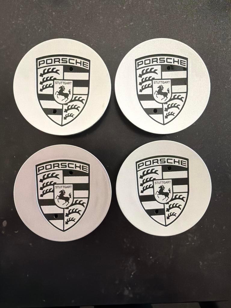 Set van 4 Porsche naafdoppen - Zilver/Zwart, Auto diversen, Wieldoppen, Ophalen of Verzenden, Gebruikt