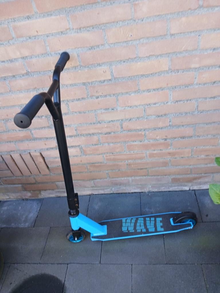 Wave Stuntstep - Blauw/Zwart, Fietsen en Brommers, Steps, Gebruikt, Gewone step, Ophalen