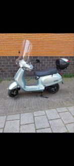 Agm vespa look 4t 2018, Fietsen en Brommers, Agm, Ophalen of Verzenden, Zo goed als nieuw, Benzine