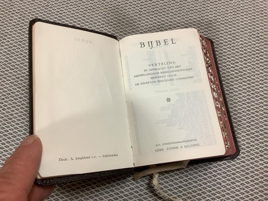 Bijbel in zeer goede staat, Ophalen of Verzenden