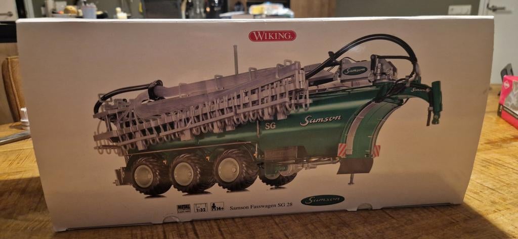 Wiking 77311 Samson SG28 Mestverspreider 1:32 Nieuw, Ophalen of Verzenden, Nieuw, Tractor of Landbouw, Overige merken
