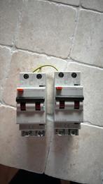 2x Holec Aardlekautomaat B16 / 30mA (Alamat), Ophalen of Verzenden