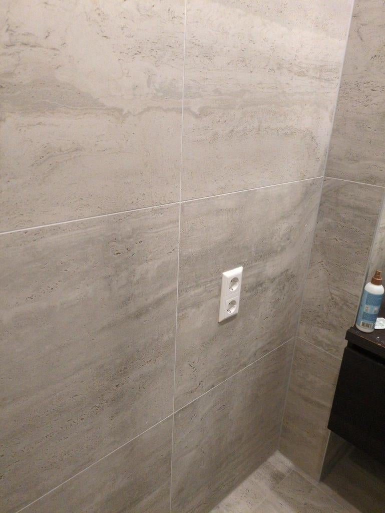 Nieuwe Italiaanse badkamer tegels 60x60 – 12 stuks (±4,3 m²), Ophalen, 60 cm of meer, Nieuw, Minder dan 5 m²