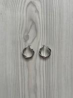 Zilveren twisted oorbellen, Overige materialen, Hangers, Ophalen of Verzenden, Zo goed als nieuw