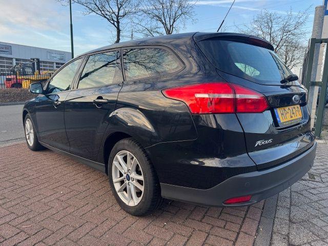 Ford FOCUS Wagon 1.0 125pk Titanium Edition Airco/ECC,Cruise, Stof, Gebruikt, Zwart, Handgeschakeld