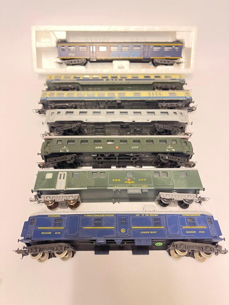 ** KOOPJE ** 7 x LIMA RIJTUIGEN incl. 1 NIEUW NS RIJTUIG **, Gelijkstroom of Wisselstroom, Wagon, Ophalen of Verzenden, Lima