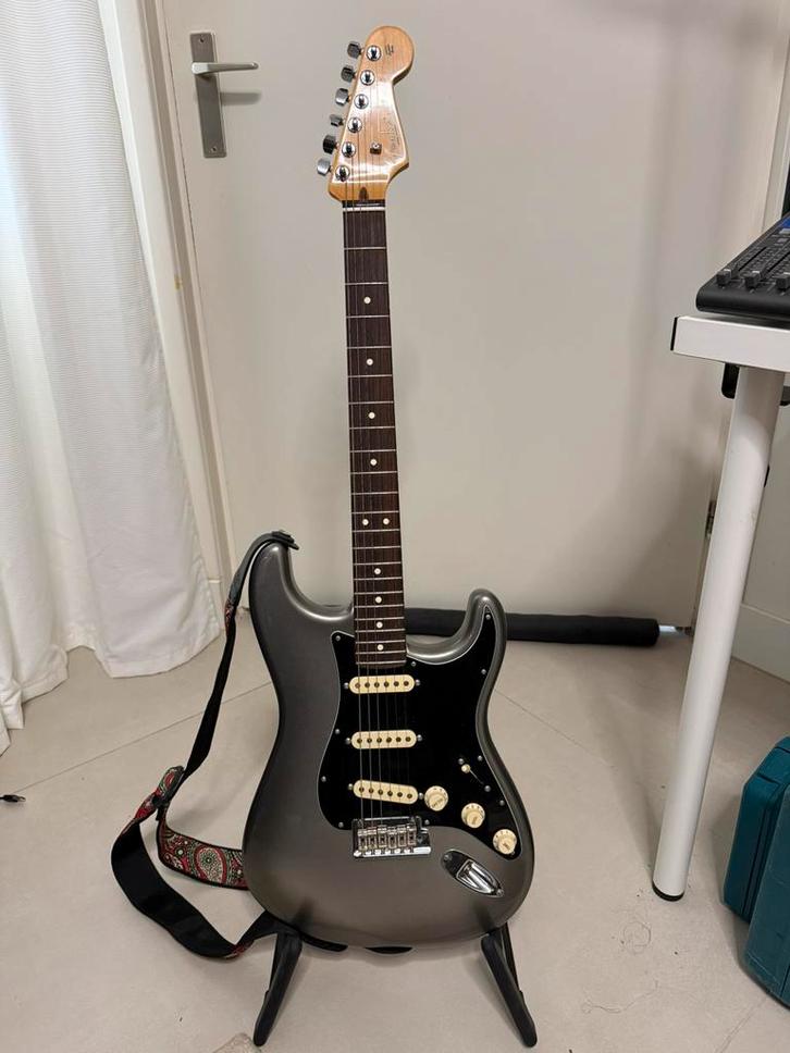 Fender American Professional II Stratocaster Mercury RW, Muziek en Instrumenten, Snaarinstrumenten | Gitaren | Elektrisch, Zo goed als nieuw