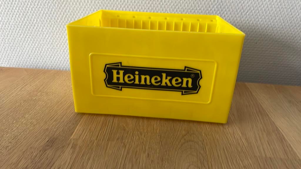 Heineken cd rek kratje  / box.  ( 14 cd ), Kunststof, Minder dan 25 discs, Ophalen of Verzenden, Zo goed als nieuw