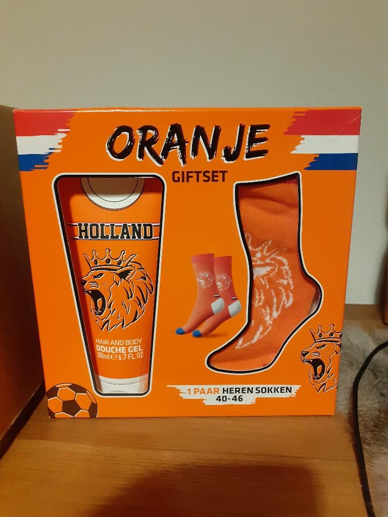 Oranje Geschenk Set Douche/Hair Gel + Heren Sokken. Nieuw, Ophalen of Verzenden, Nieuw, Overige binnenlandse clubs, Overige typen