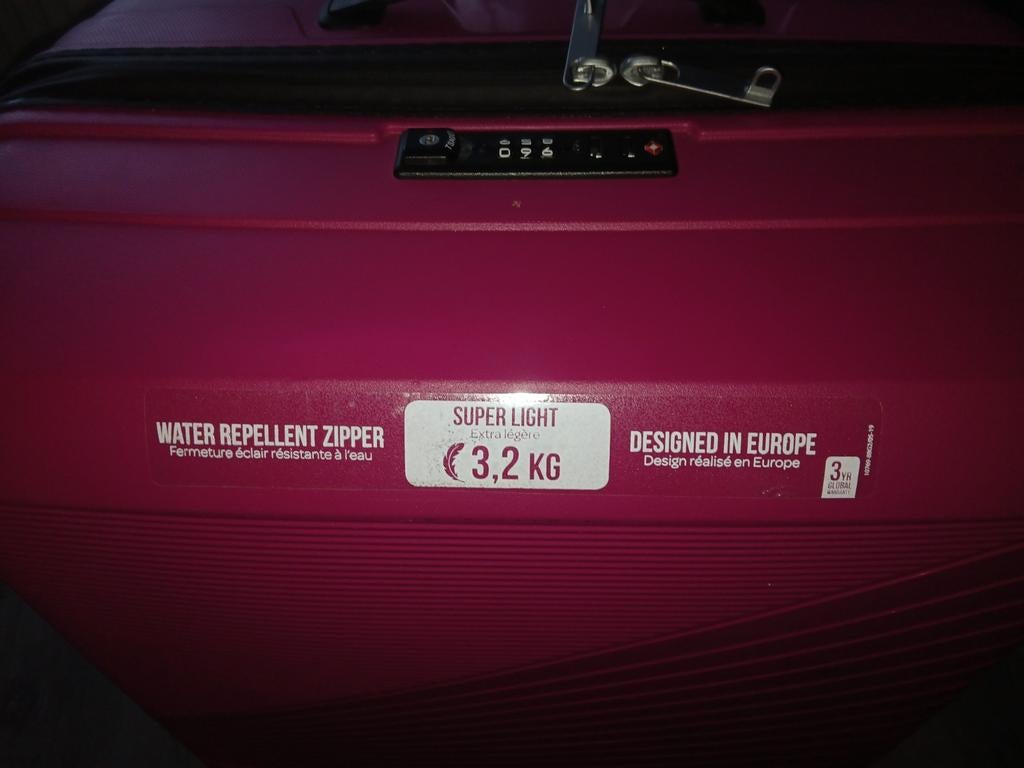 American Tourister koffer - Super Licht & Waterafstotend, Ophalen, 40 tot 60 cm, Wieltjes, 20 tot 30 cm