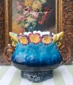 Franse Barbotine bloempot met Bloemen Toen was geluk, Ophalen of Verzenden