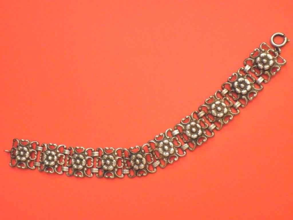 Mooie Zilveren Armband met 10 Ornamentjes met Bloemetjes, Sieraden, Tassen en Uiterlijk, Antieke sieraden, Verzenden, Zilver, Armband