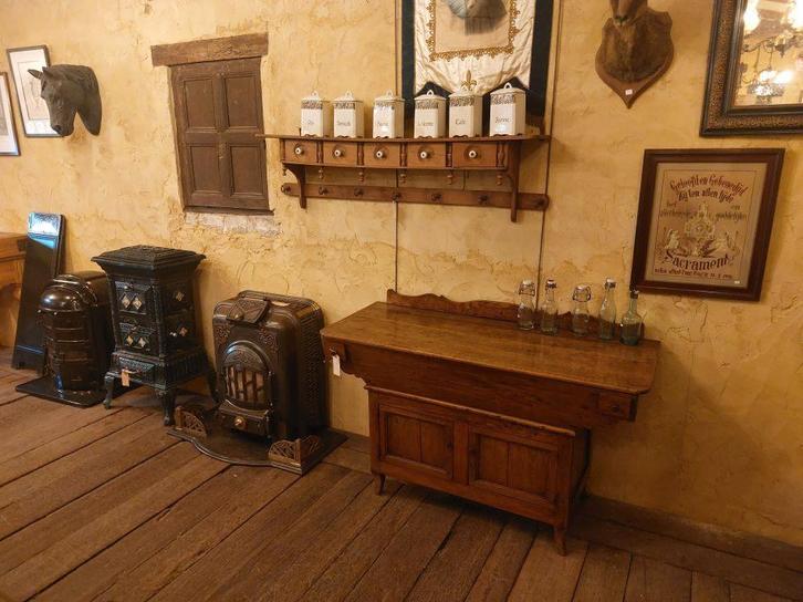 antieke deegbak antieke meelkist antieke houten sidetable, Antiek en Kunst, Curiosa en Brocante, Ophalen