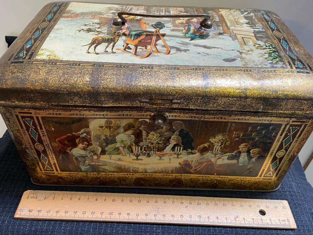 Groot blik (koekjes)met winterse afbeeldingen (brocante), Verzamelen, Blikken, Ophalen of Verzenden, Gebruikt, Koek(jes)