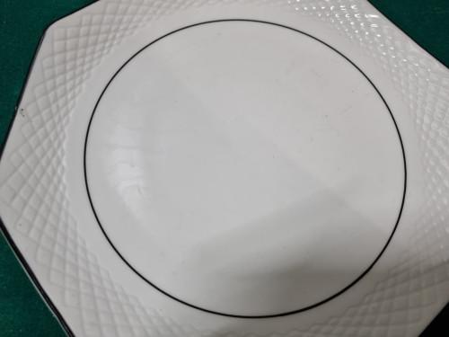 Bord jackson custom china, Huis en Inrichting, Keuken | Servies, Ophalen of Verzenden, 'T Olde Gre-j, Info@toldegrej.nl, Endepoelstraat 20f Didam