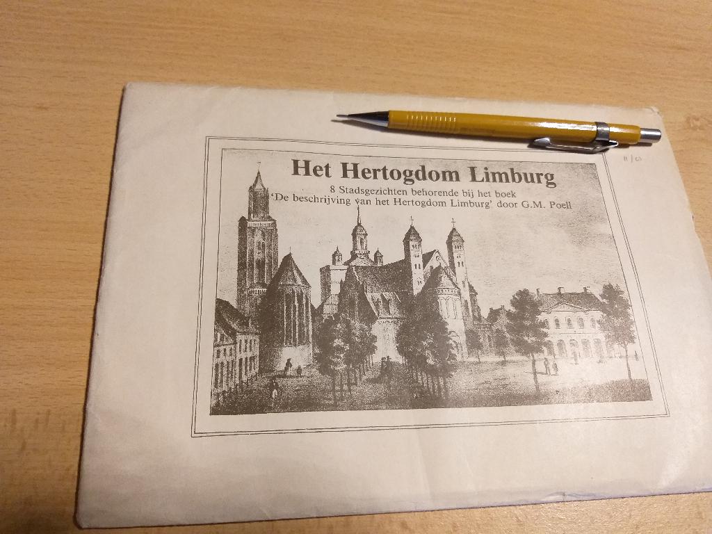 Het Hertogdom Limburg 8 stadsgezichten, Ophalen of Verzenden, Zo goed als nieuw