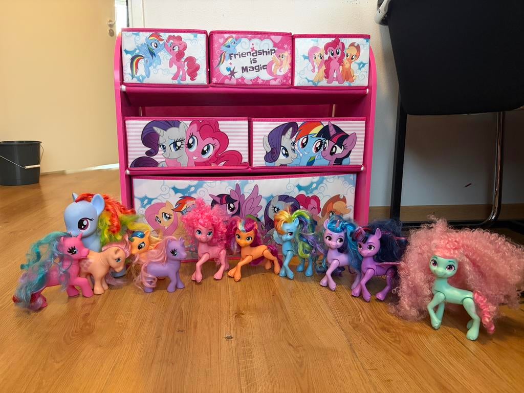 My little pony set + kast, Ophalen of Verzenden, Nieuw