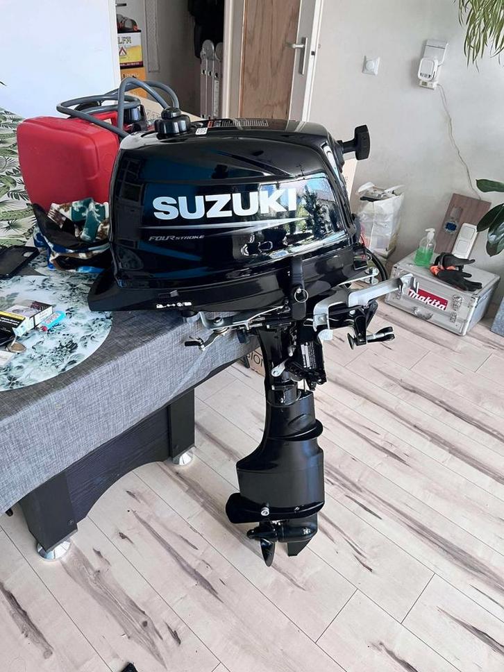 Suzuki DF6A - 6PK - uit 2023 - geschikt voor console, Watersport en Boten, Buiten- en Binnenboordmotoren, Gebruikt, Benzine, Buitenboordmotor