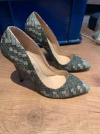 GRATIS AFHALEN Grijze pumps maat 39, Ophalen of Verzenden, Gedragen, Grijs