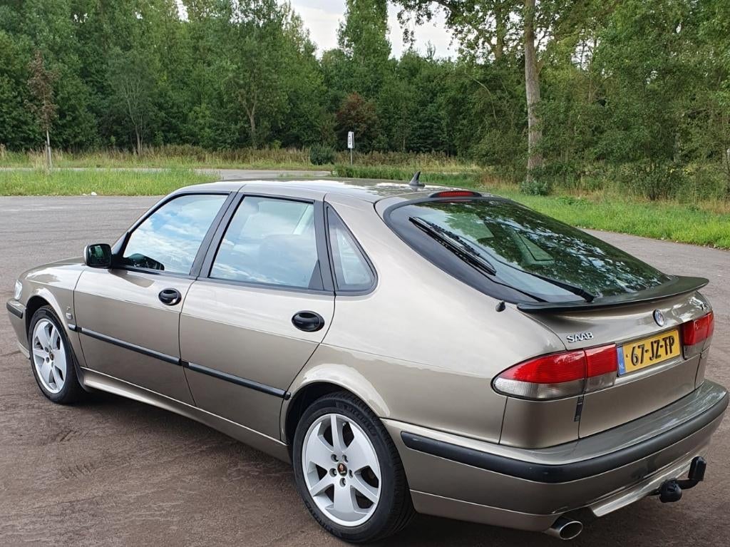 Saab 9-3 2.0 SE TURBO ANNIVERSARY HAZELNUT, HIRSCH, NL AUTO, Auto's, Voorwielaandrijving, Zwart, 4 cilinders, Bruin