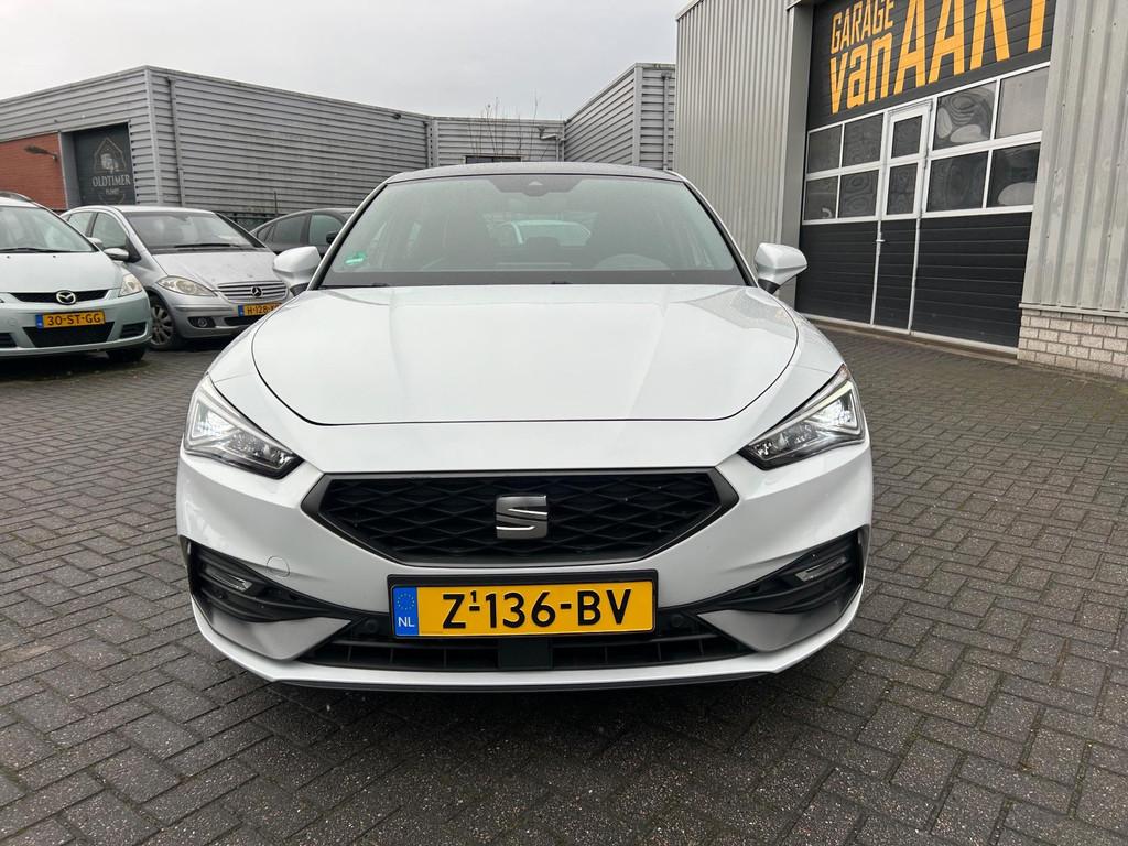 Seat Leon 1.5 eTSI FR Business Intense | PANO | STUUR VERW |, Stof, 4 cilinders, 150 pk, Adaptive Cruise Control