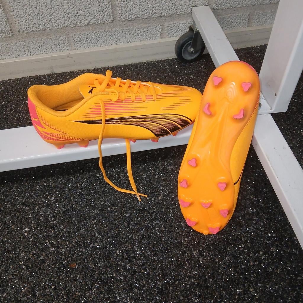 Voetbalschoenen nieuw maat 37.5, Sport en Fitness, Voetbal, Ophalen of Verzenden