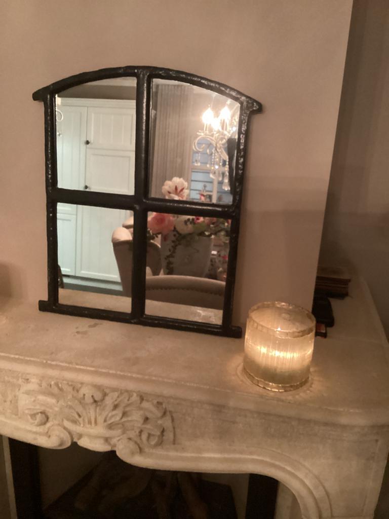 Gietijzeren stalraam afgewerkt met spiegelglas, Doe-het-zelf en Verbouw, Glas en Ramen, Ophalen, Zo goed als nieuw, Minder dan 80 cm