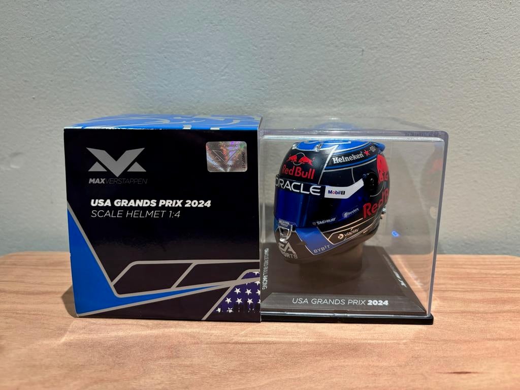 Max verstappen helm 1:4 usa 2024, Verzamelen, Automerken, Motoren en Formule 1, Ophalen of Verzenden, Zo goed als nieuw, Formule 1