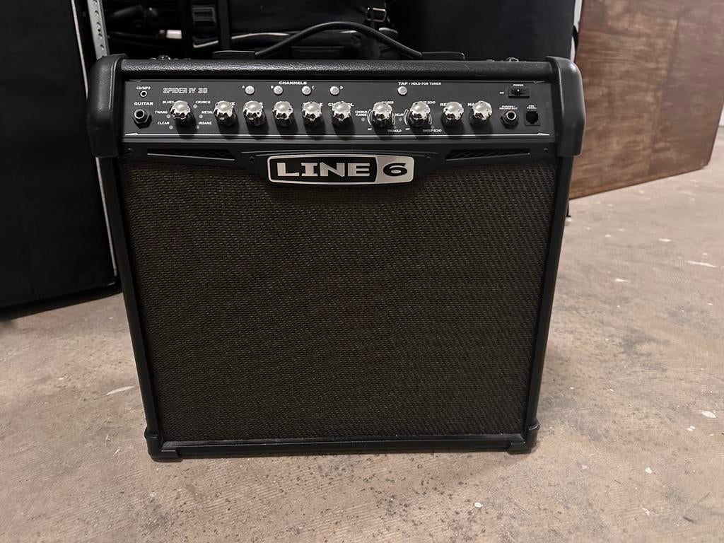 Line 6 spider lV 30 amp, Muziek en Instrumenten, Versterkers | Bas en Gitaar, Ophalen, Zo goed als nieuw, Gitaar, Minder dan 50 watt