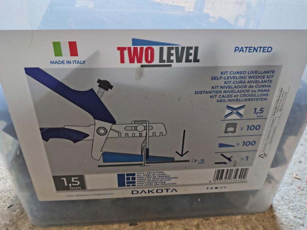 Levelsysteem voor tegelzetten, Ophalen