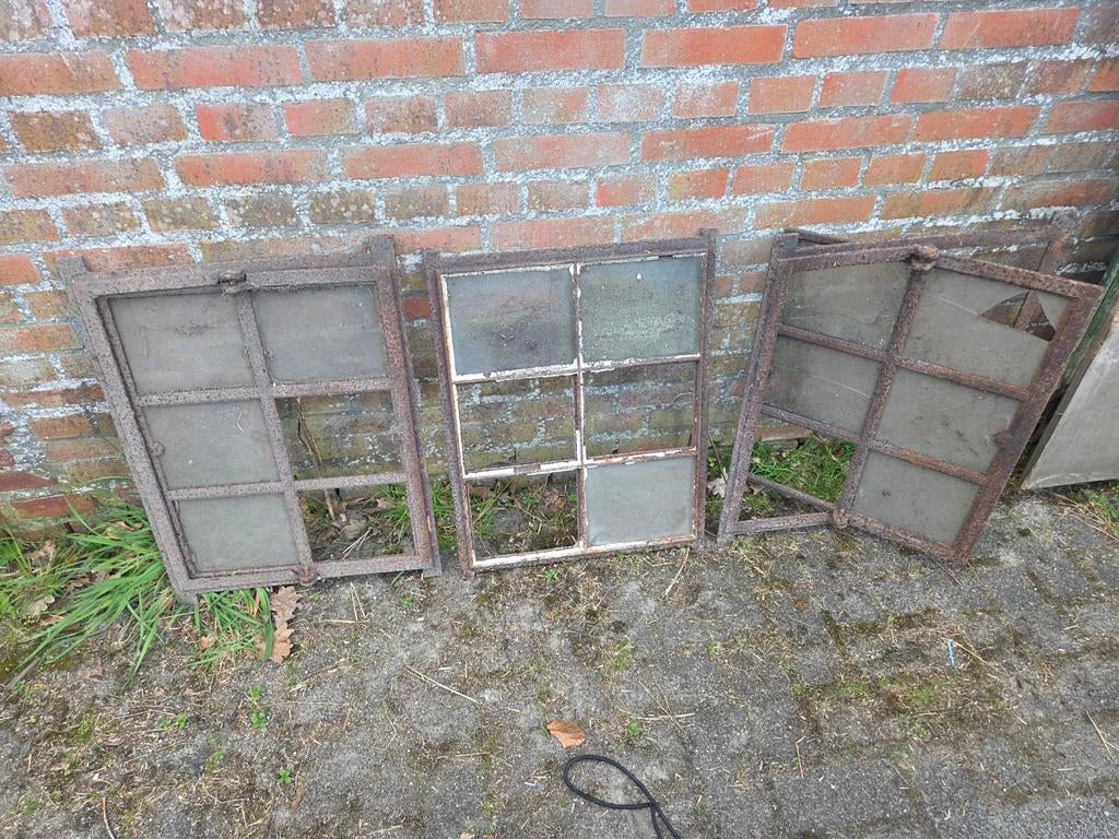 Oude stal ramen, Doe-het-zelf en Verbouw, Glas en Ramen, Ophalen of Verzenden, Gebruikt, Minder dan 80 cm, Gevelraam of Ruit